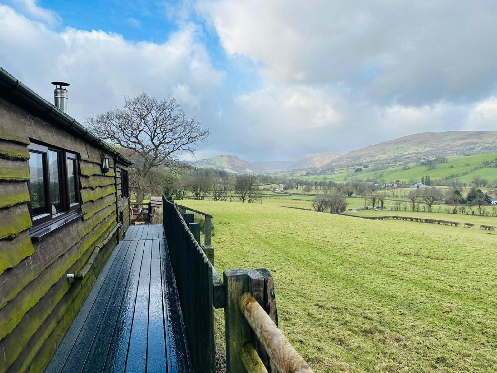 Villa The Retreat Llanrhaeadr-ym-Mochnant Esterno foto