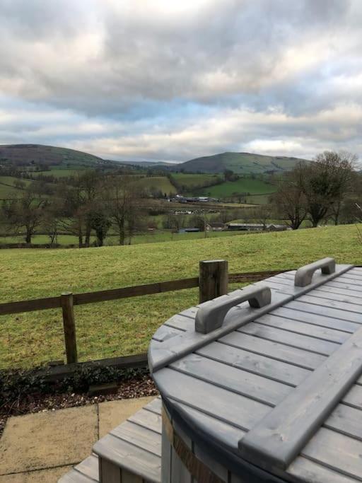 Villa The Retreat Llanrhaeadr-ym-Mochnant Esterno foto