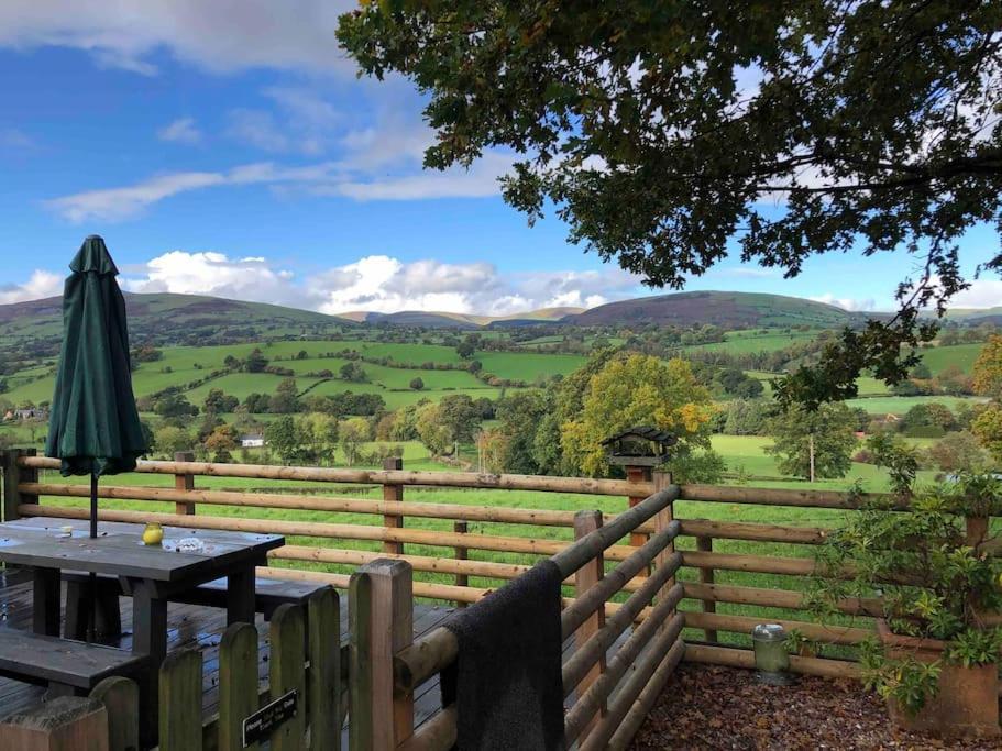 Villa The Retreat Llanrhaeadr-ym-Mochnant Esterno foto