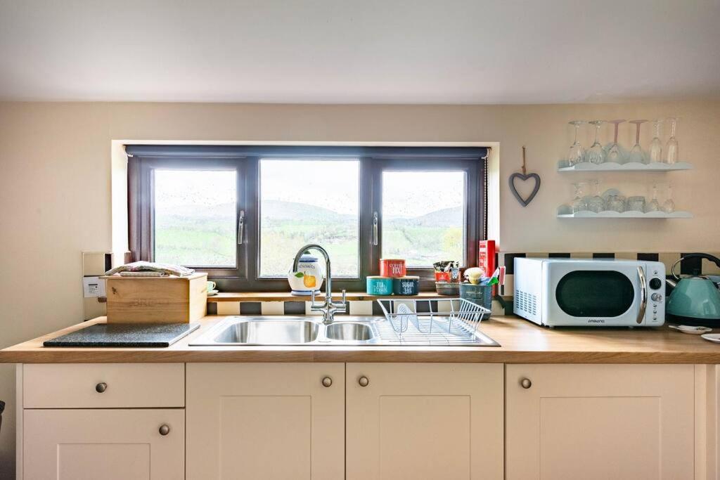 Villa The Retreat Llanrhaeadr-ym-Mochnant Esterno foto