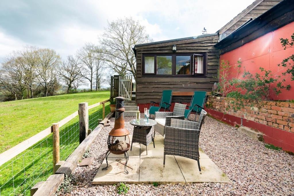 Villa The Retreat Llanrhaeadr-ym-Mochnant Esterno foto