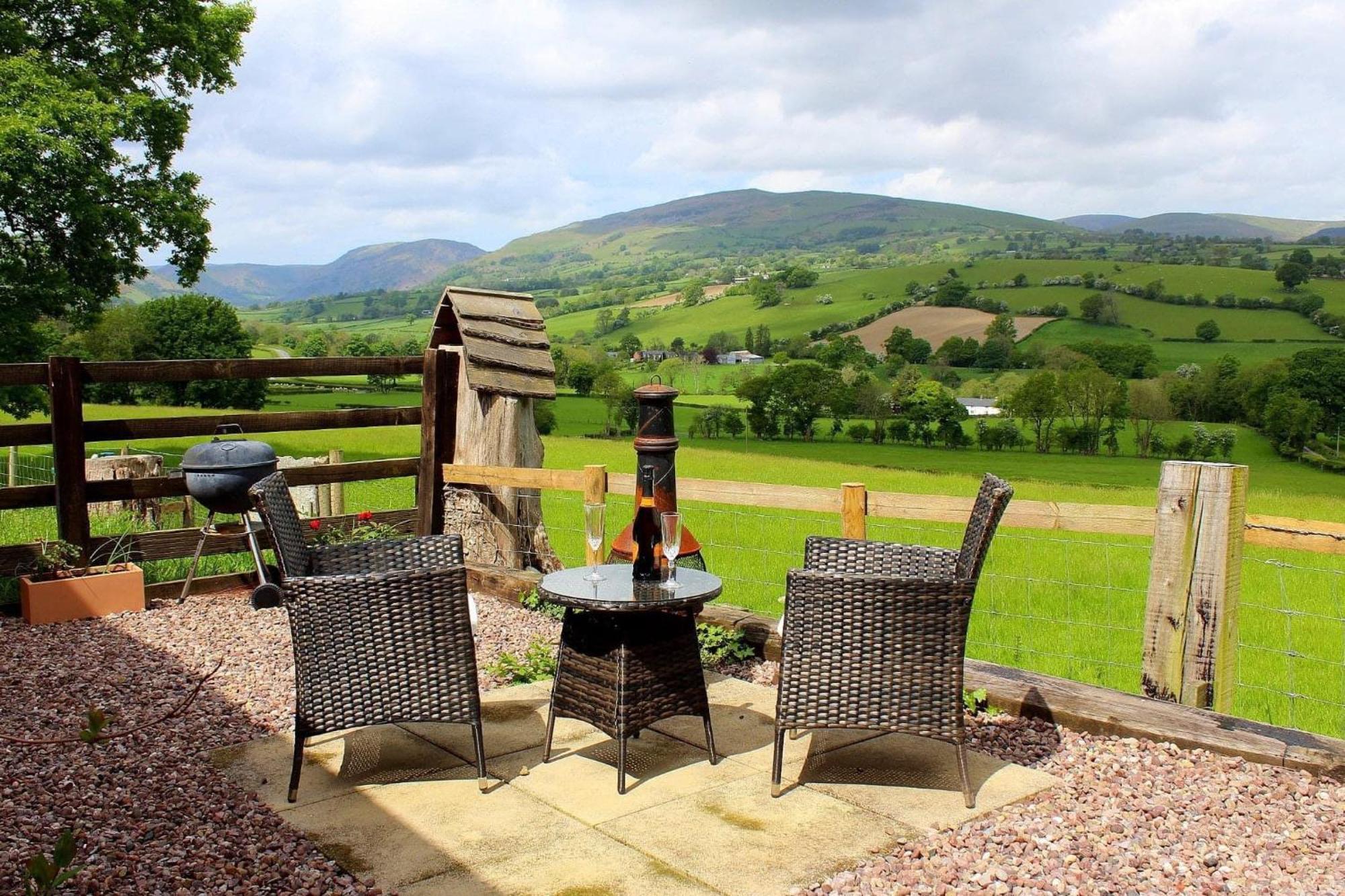 Villa The Retreat Llanrhaeadr-ym-Mochnant Esterno foto